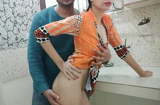 Insane publican plows Indian Bhabhi's cock-squeezing cunt in all directions the kitchen