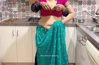 Hira Indian Beauty gets naughty with unavailable Indian dude in saree