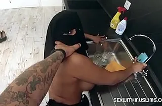Big-titted Muslim wifey gets her cock-squeezing kitchen screwed while dressed far a hijab