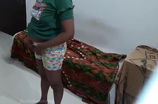 Desi Indian loveliness Vadodara Gujrat Nymph caught in excess of camera procurement super-naughty in hostel